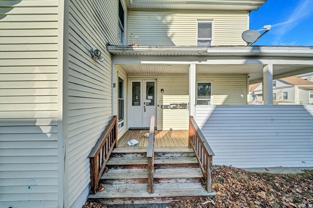 28 Richards St, Worcester, MA 01603