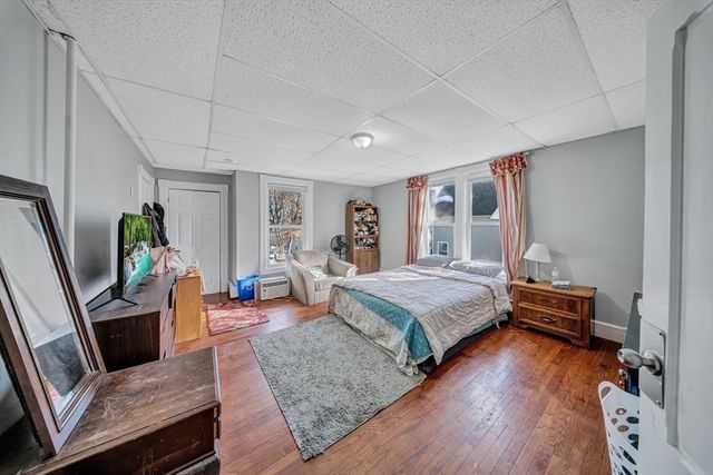 28 Richards St, Worcester, MA 01603