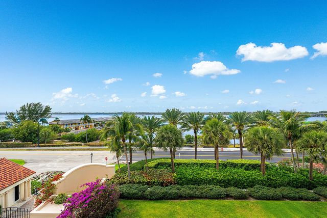 3000 S Ocean Boulevard 402, Palm Beach, FL 33480