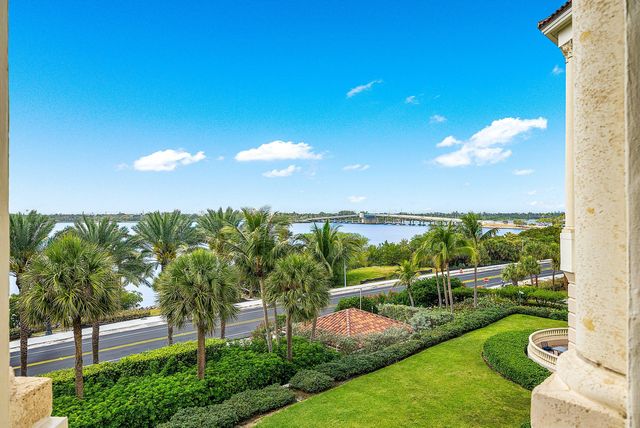 3000 S Ocean Boulevard 402, Palm Beach, FL 33480