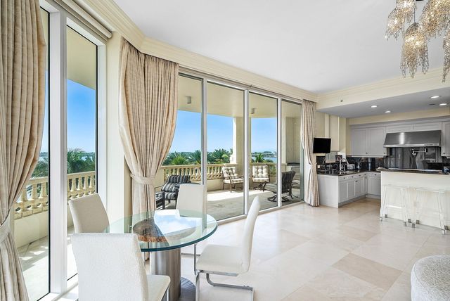 3000 S Ocean Boulevard 402, Palm Beach, FL 33480