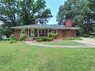 2228 Oak Hill Drive, Greensboro, NC 27408