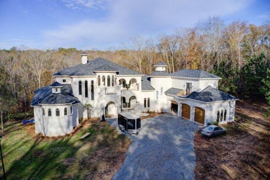 1628 Golden Creek SW Court, Conyers, GA 30094