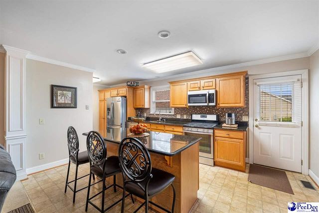 1614 Dexter Dr., Florence, SC 29505
