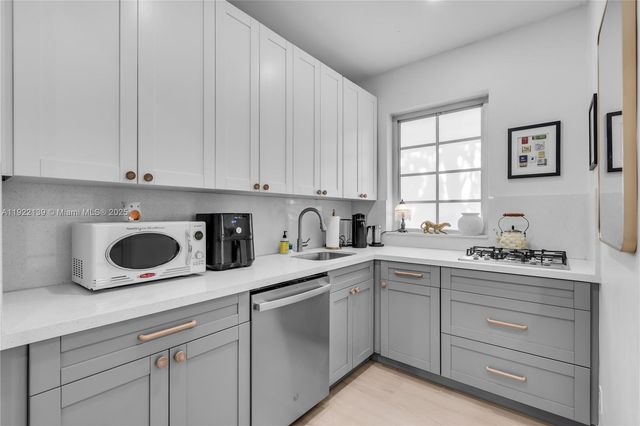 1052 Jefferson Ave 5, Miami Beach, FL 33139