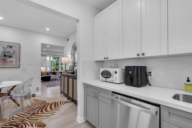 1052 Jefferson Ave 5, Miami Beach, FL 33139