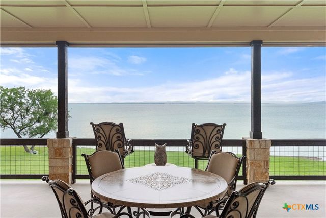 207 Emeralds Drive, Burnet, TX 78611