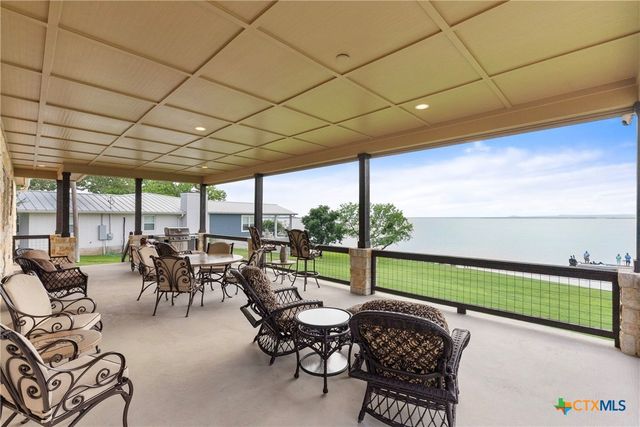 207 Emeralds Drive, Burnet, TX 78611