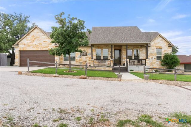 207 Emeralds Drive, Burnet, TX 78611
