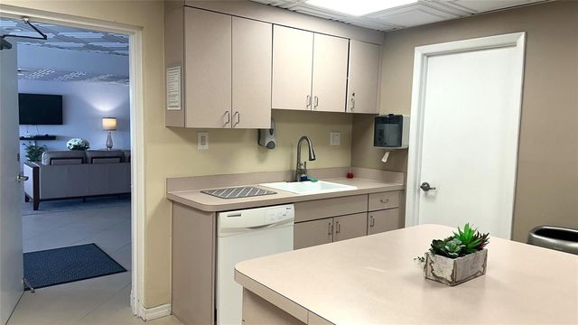5100 Dupont Boulevard 11n, Fort Lauderdale, FL 33308