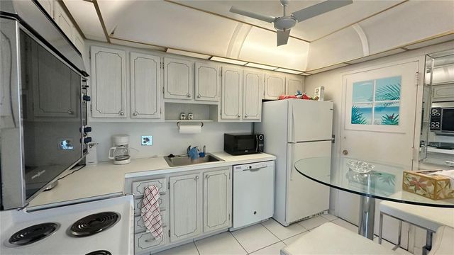 5100 Dupont Boulevard 11n, Fort Lauderdale, FL 33308