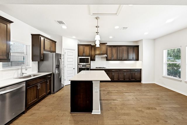 8821 Cattle Baron PATH, Austin, TX 78747