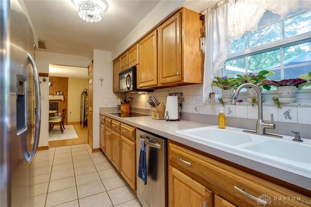 5184 Sugar Maple Drive, Dayton, OH 45440