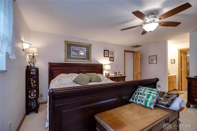 5184 Sugar Maple Drive, Dayton, OH 45440