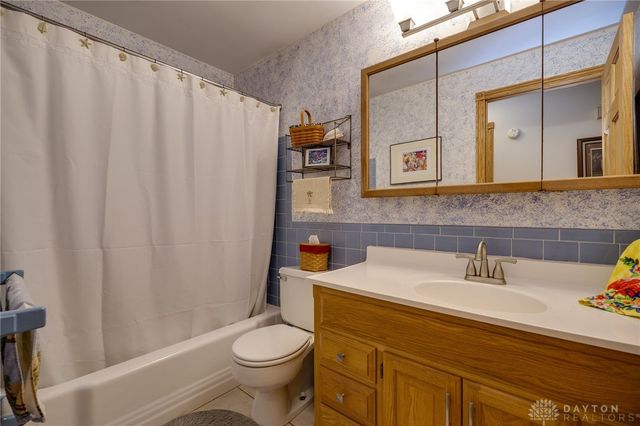5184 Sugar Maple Drive, Dayton, OH 45440