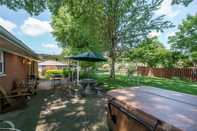 5184 Sugar Maple Drive, Dayton, OH 45440