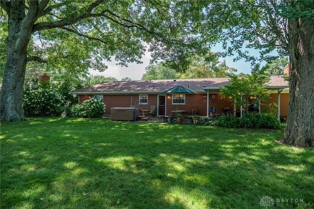 5184 Sugar Maple Drive, Dayton, OH 45440