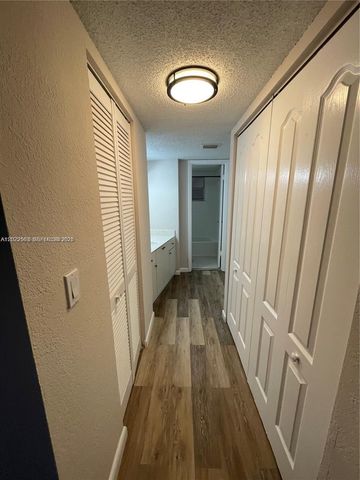 4255 N University Dr 109, Sunrise, FL 33351