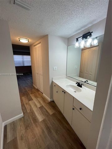 4255 N University Dr 109, Sunrise, FL 33351