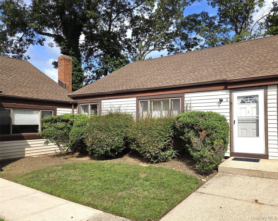 2 Monet Court 2, Middle Island, NY 11953