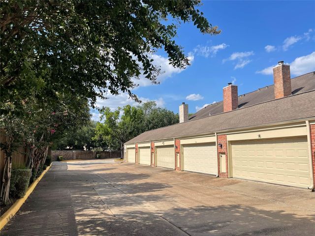 752 Augusta Drive 752, Houston, TX 77057