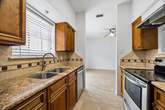 752 Augusta Drive 752, Houston, TX 77057