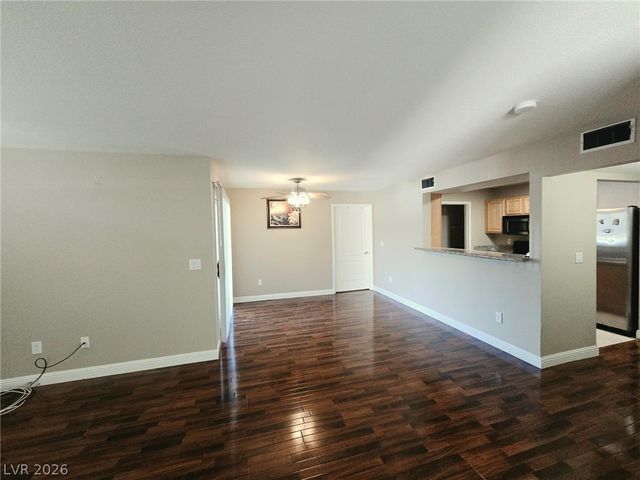 5055 West Hacienda Avenue 1055, Las Vegas, NV 89118
