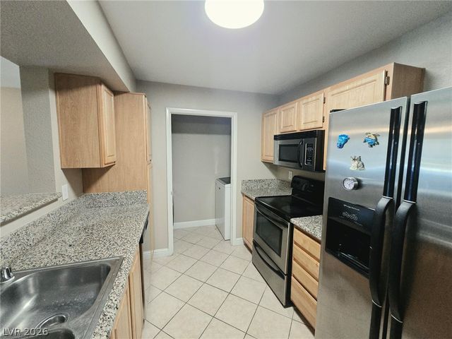 5055 West Hacienda Avenue 1055, Las Vegas, NV 89118