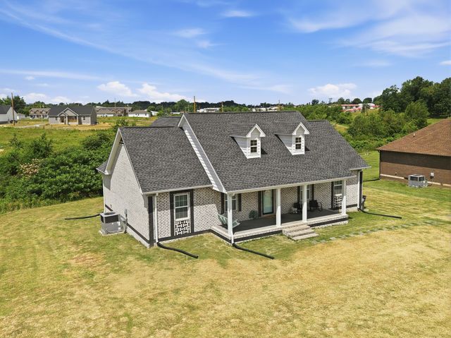 855 Sneed Blvd, Lafayette, TN 37083