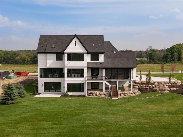 15503 Robinwood Drive, Minnetonka, MN 55345