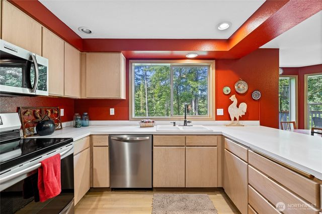 5916 53rd Avenue NW, Gig Harbor, WA 98335