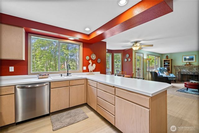 5916 53rd Avenue NW, Gig Harbor, WA 98335