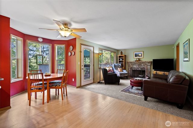 5916 53rd Avenue NW, Gig Harbor, WA 98335