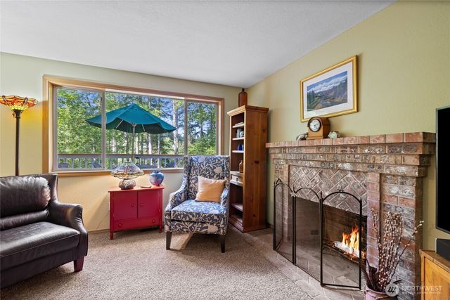 5916 53rd Avenue NW, Gig Harbor, WA 98335