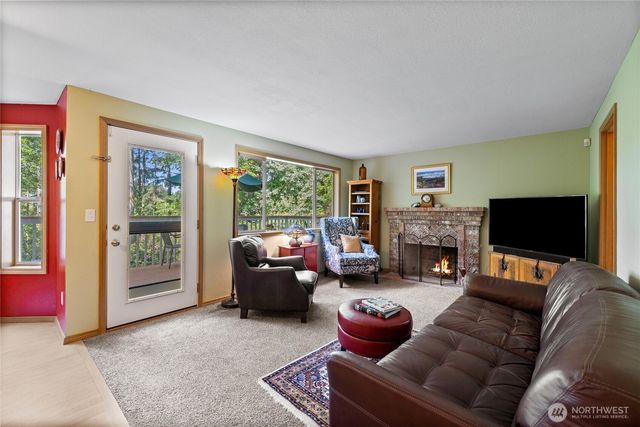 5916 53rd Avenue NW, Gig Harbor, WA 98335