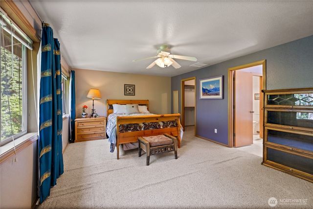 5916 53rd Avenue NW, Gig Harbor, WA 98335