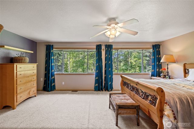 5916 53rd Avenue NW, Gig Harbor, WA 98335