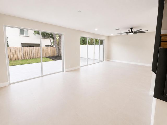 6170 NW 77th Place N, Parkland, FL 33067