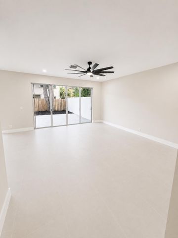 6170 NW 77th Place N, Parkland, FL 33067