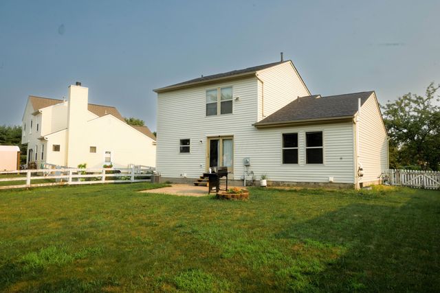 537 Ashwyck Court, Pataskala, OH 43062