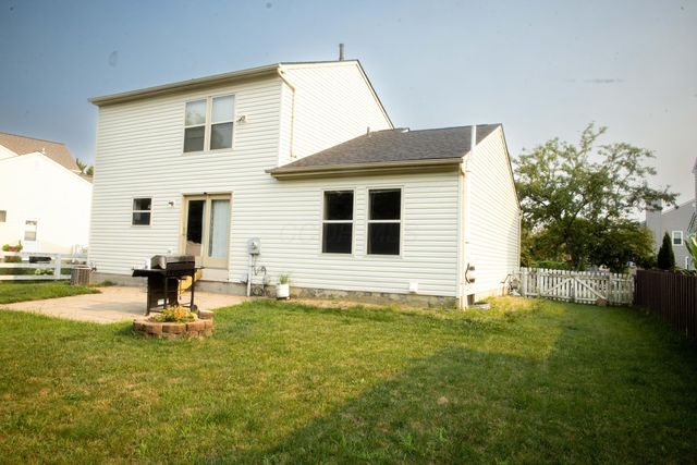 537 Ashwyck Court, Pataskala, OH 43062