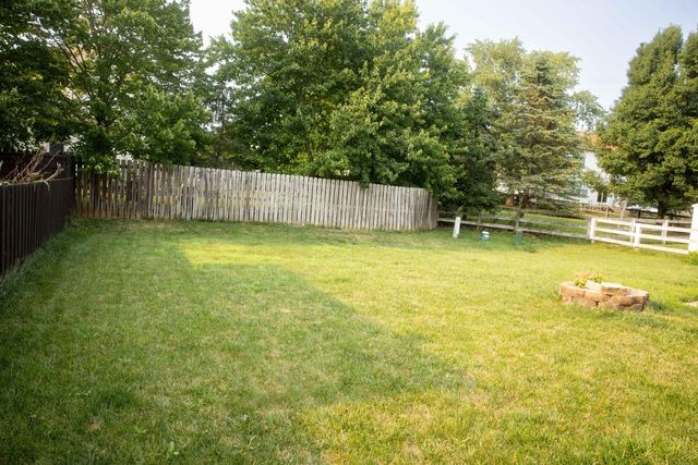 537 Ashwyck Court, Pataskala, OH 43062