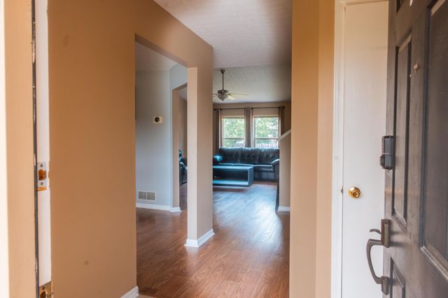 537 Ashwyck Court, Pataskala, OH 43062