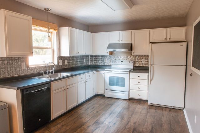 537 Ashwyck Court, Pataskala, OH 43062