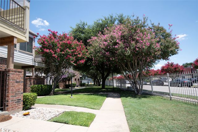 3121 Sondra Drive E 203, Fort Worth, TX 76107