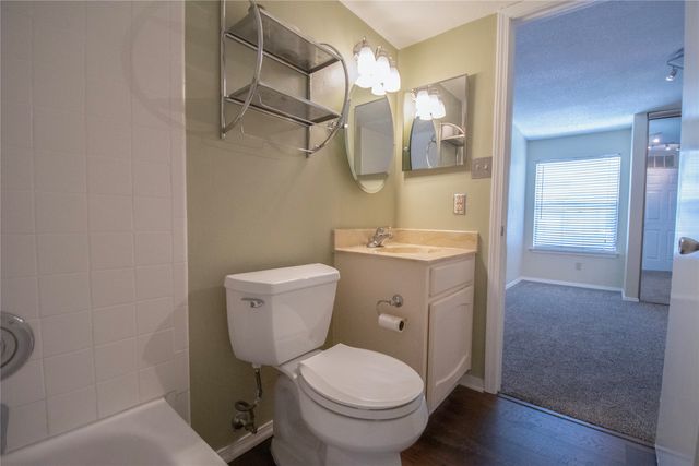 3121 Sondra Drive E 203, Fort Worth, TX 76107