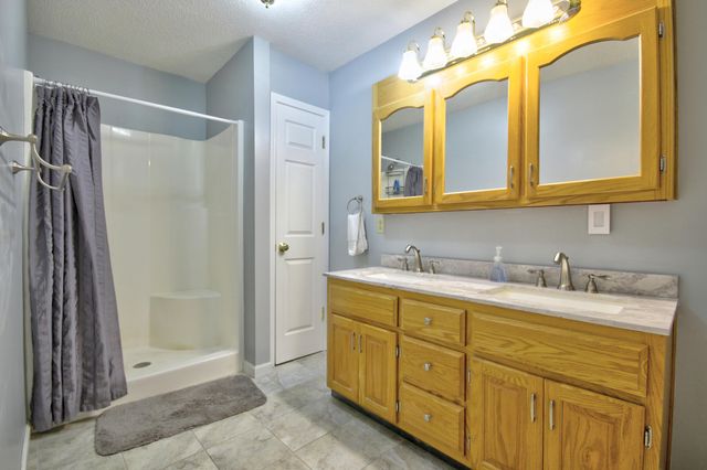 1028 Burnell Drive, Berea, KY 40403