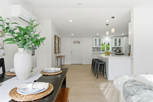 1815 Casino Road W, Everett, WA 98204