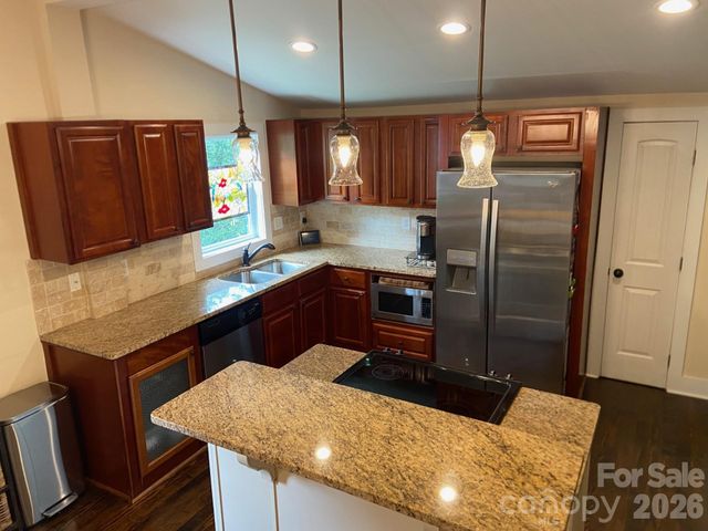 201 Main Street, Matthews, NC 28105
