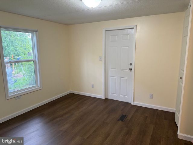 1104 W ELM AVE W, Hanover, PA 17331